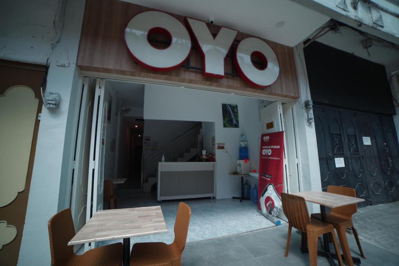 Oyo 90830 Multatuli Guest House Μεντάν Εξωτερικό φωτογραφία