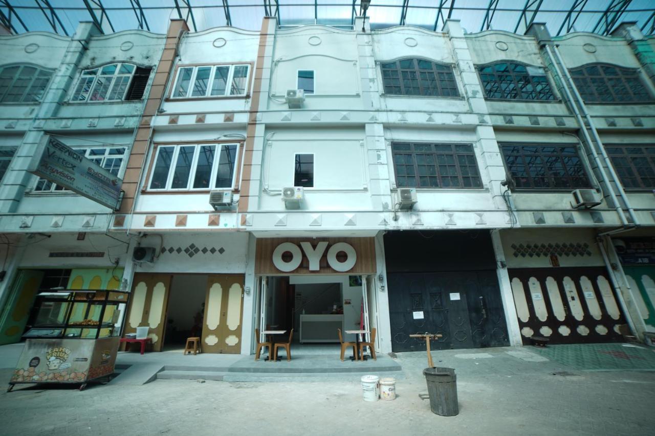 Oyo 90830 Multatuli Guest House Μεντάν Εξωτερικό φωτογραφία