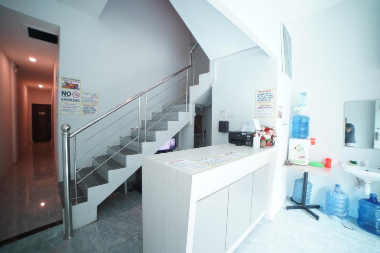 Oyo 90830 Multatuli Guest House Μεντάν Εξωτερικό φωτογραφία