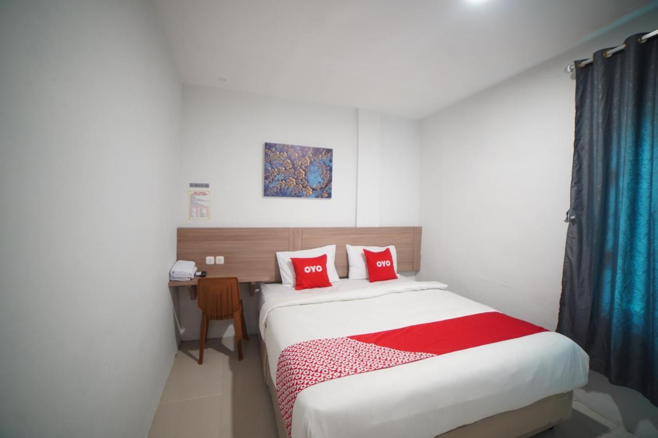 Oyo 90830 Multatuli Guest House Μεντάν Εξωτερικό φωτογραφία