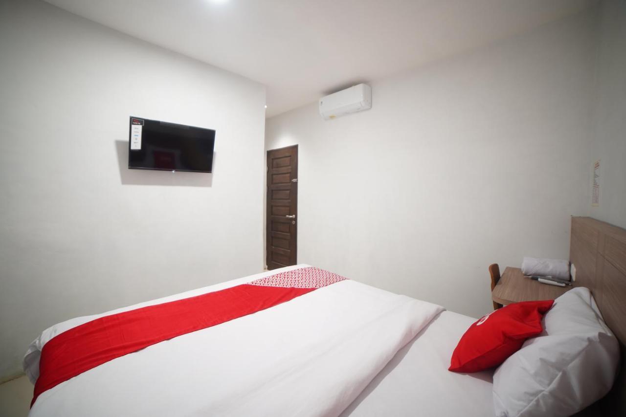 Oyo 90830 Multatuli Guest House Μεντάν Εξωτερικό φωτογραφία